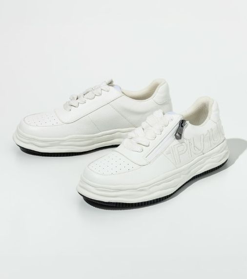 ボリュームソール刺繍ロゴスニーカー | シューズ | ホワイト | ユニセックス