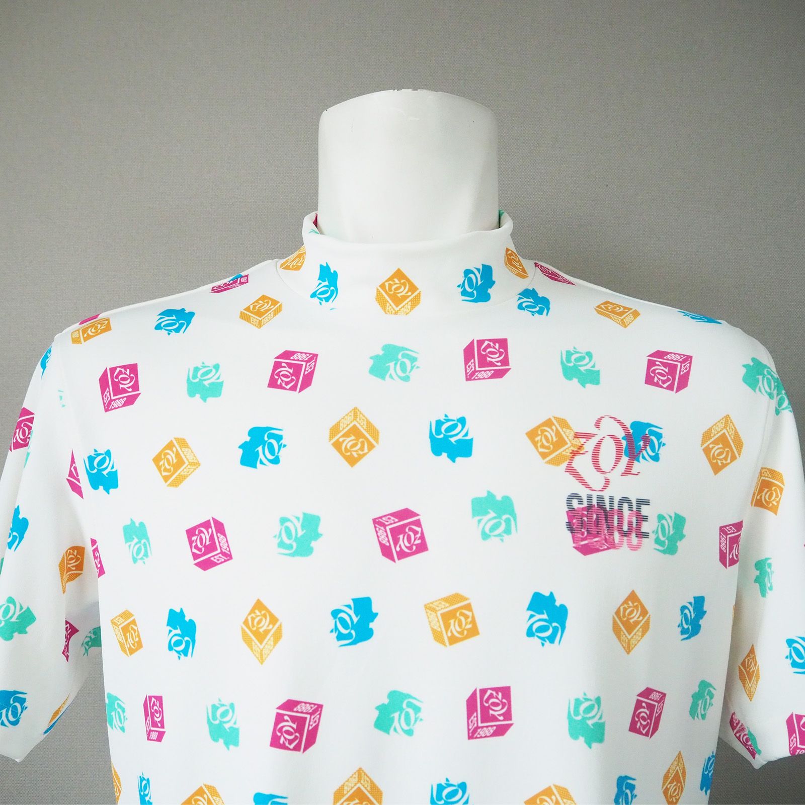 ブロックロゴプリント 半袖 モックネック Tシャツ | ホワイト | メンズ | ゴルフウェア