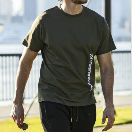 バーチカルエンブロイディー半袖Tシャツ | Tシャツ | カーキ | メンズ