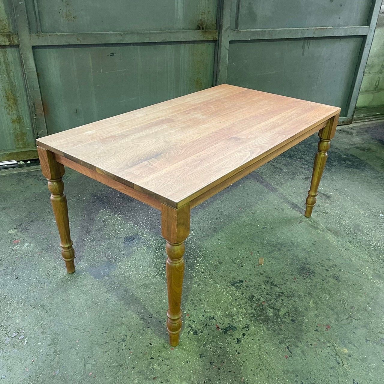 [ OUTLET ] Leaves Dining Table