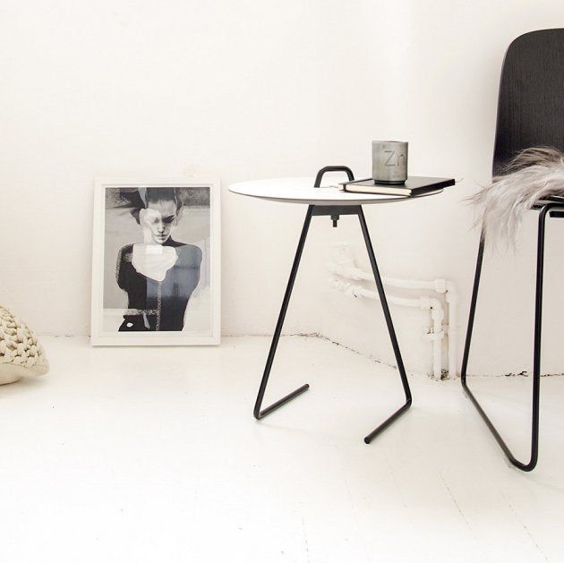 MOEBE side table