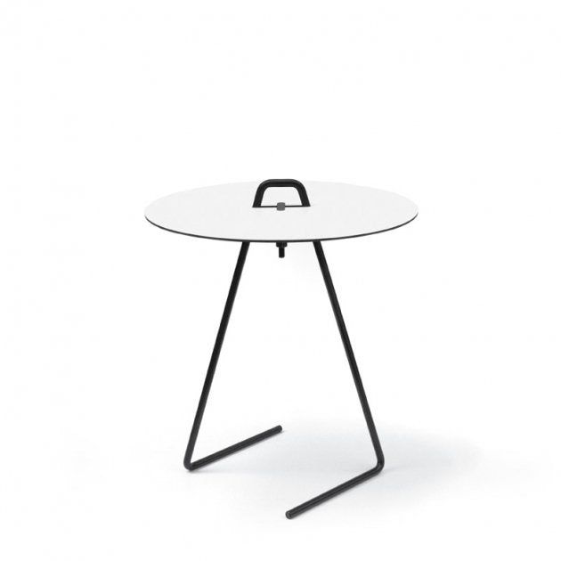 MOEBE side table