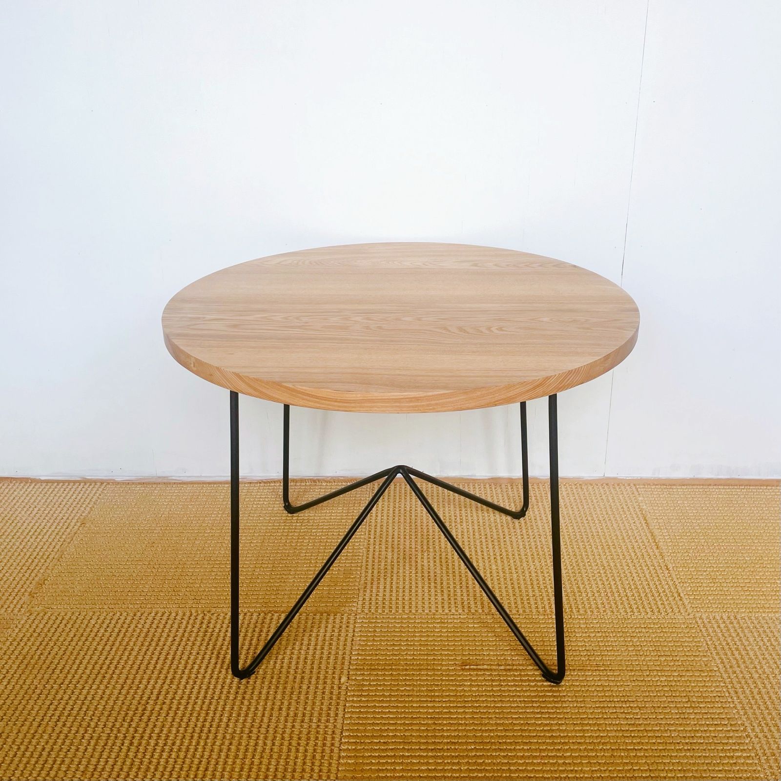 TH ASH TABLE
