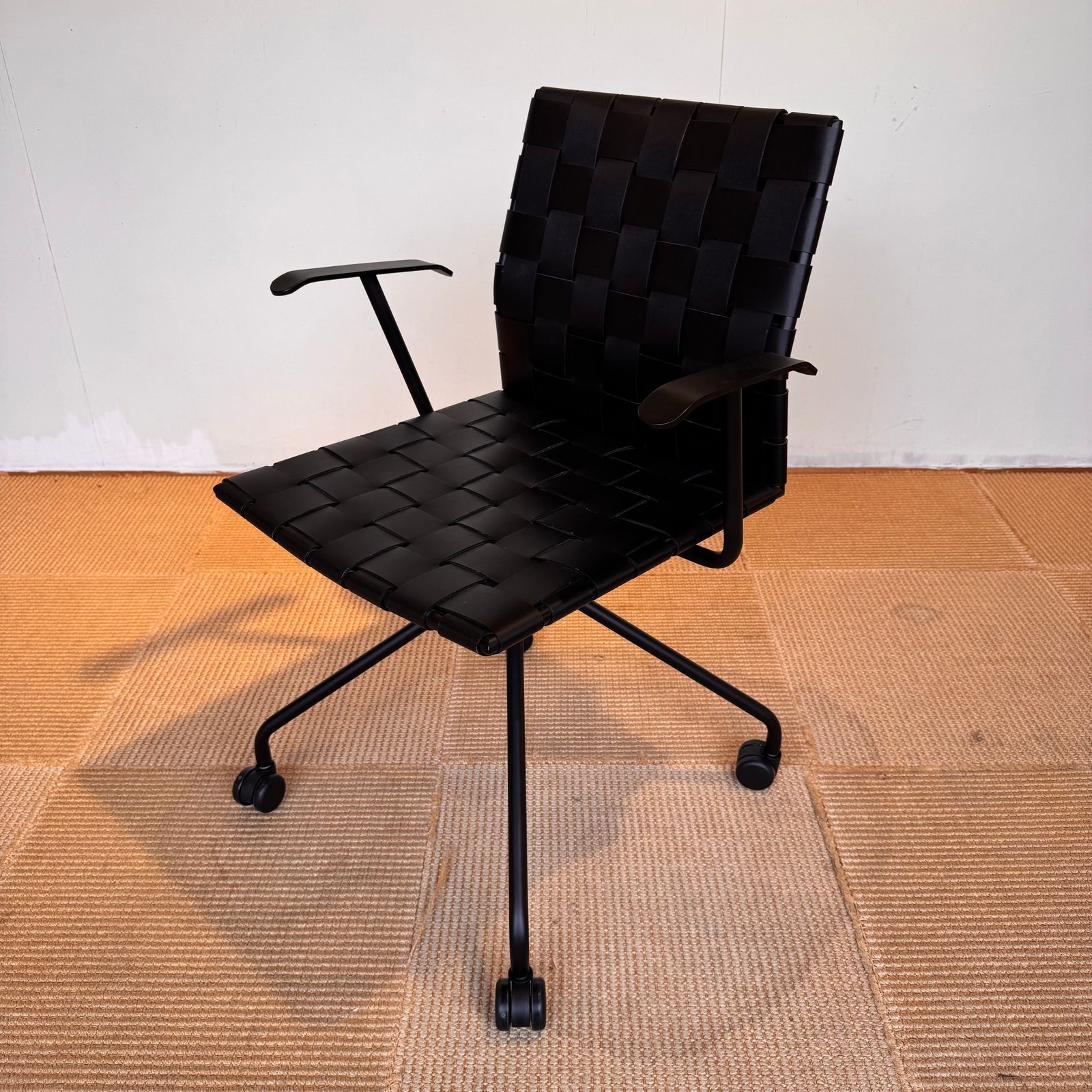 season57-4 / HARPER DESK CHAIR / CRASH GATE