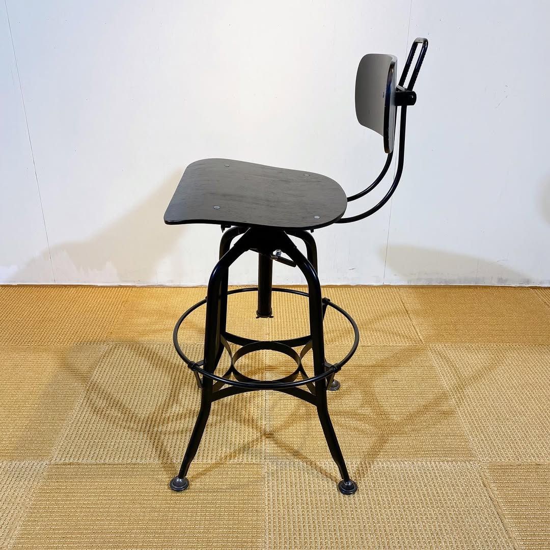 season24-6 / Hi Chair