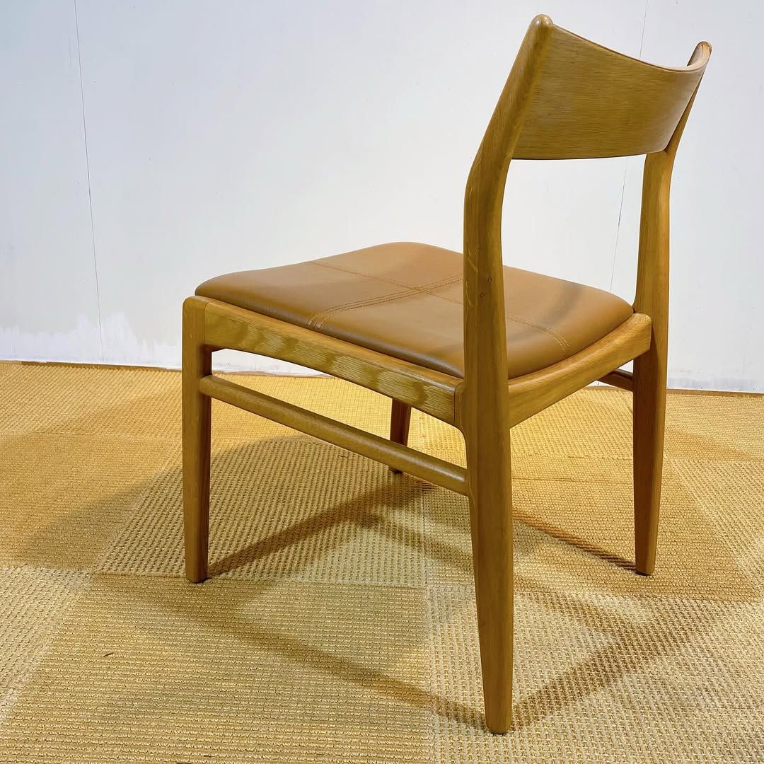 season32-3 / Chair
