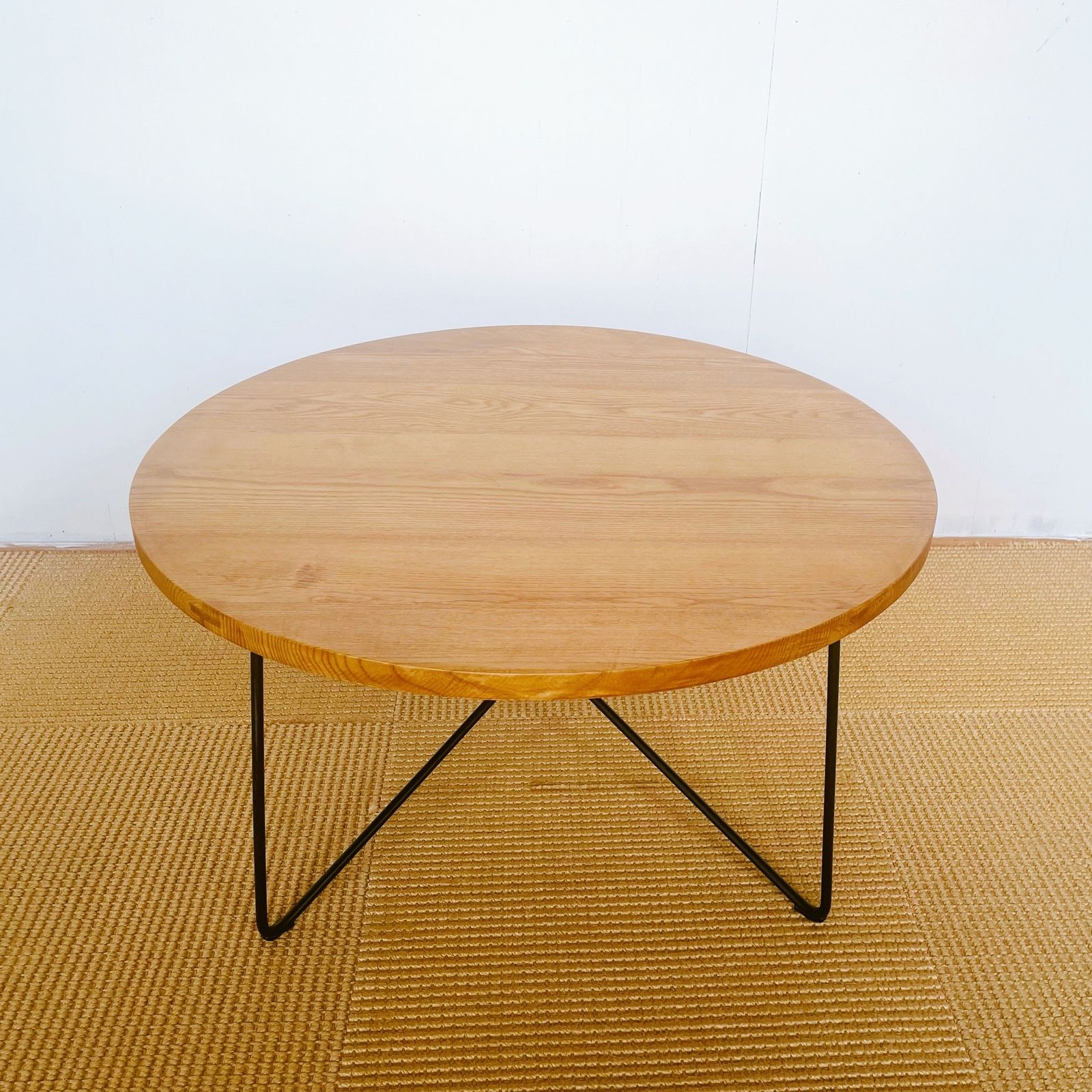 TH ASH TABLE