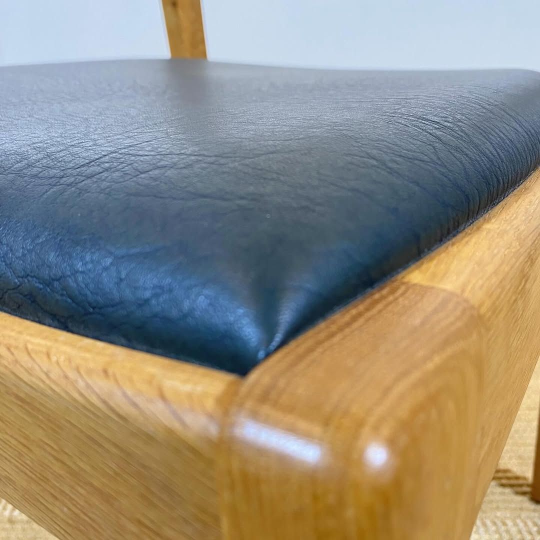 season37-3 / Chair