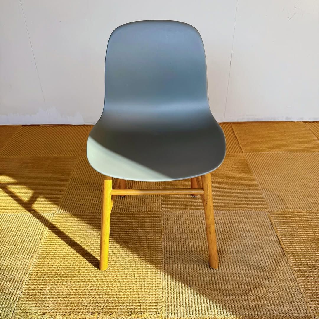 season45-5 / デザイナーズチェア Form Chair（Normann Copenhagen）