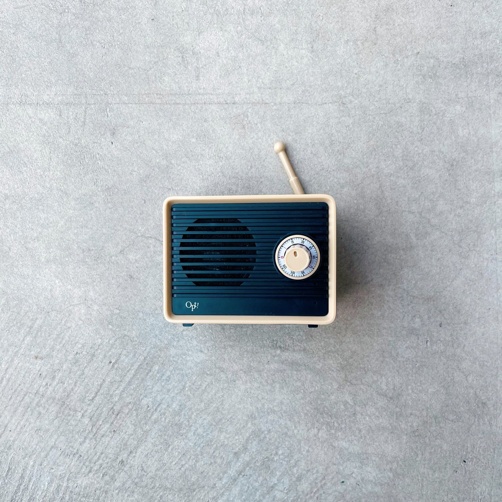OPT retro speaker