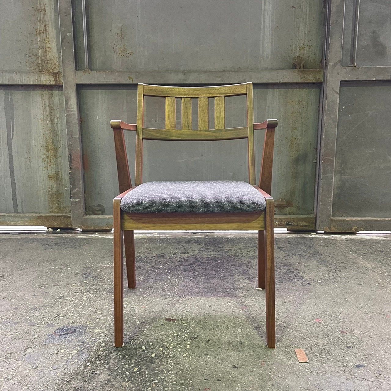 [ OUTLET ] Surf Stacking Chair