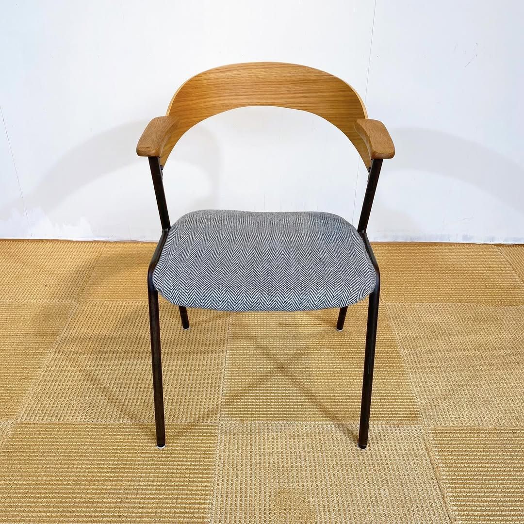 season29-4 / Chair