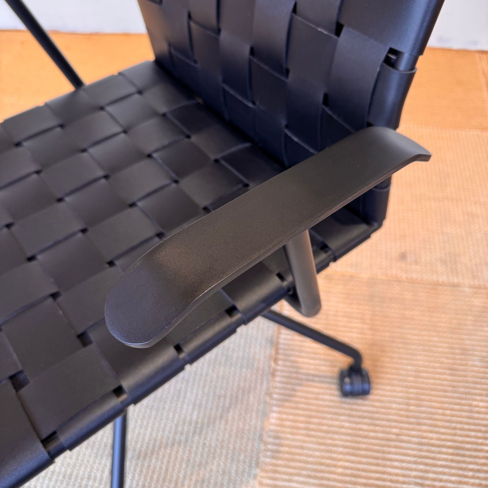 season57-4 / HARPER DESK CHAIR / CRASH GATE