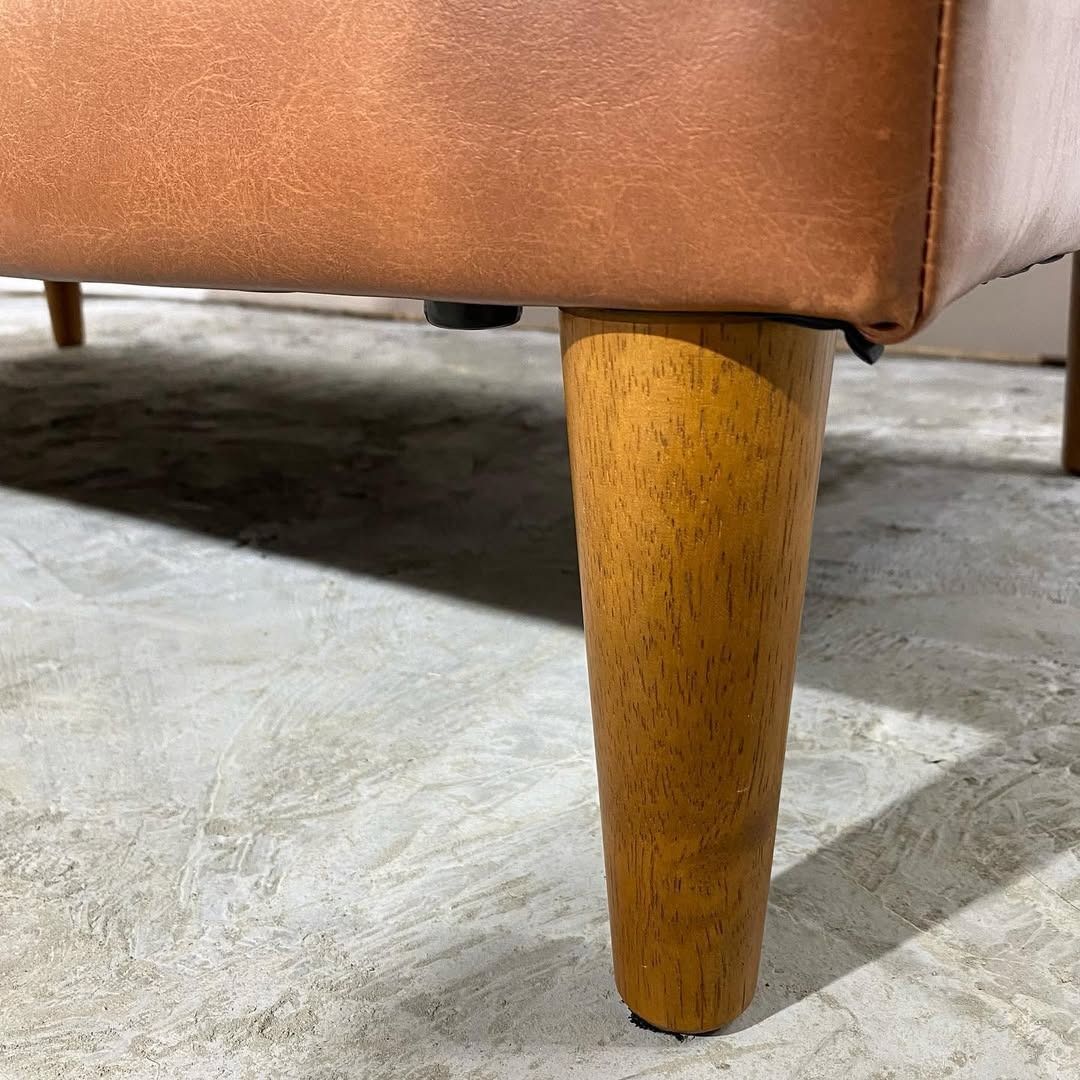 season3-4 / center sofa