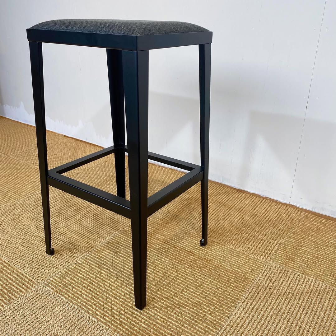 season17-3 / Counter Stool