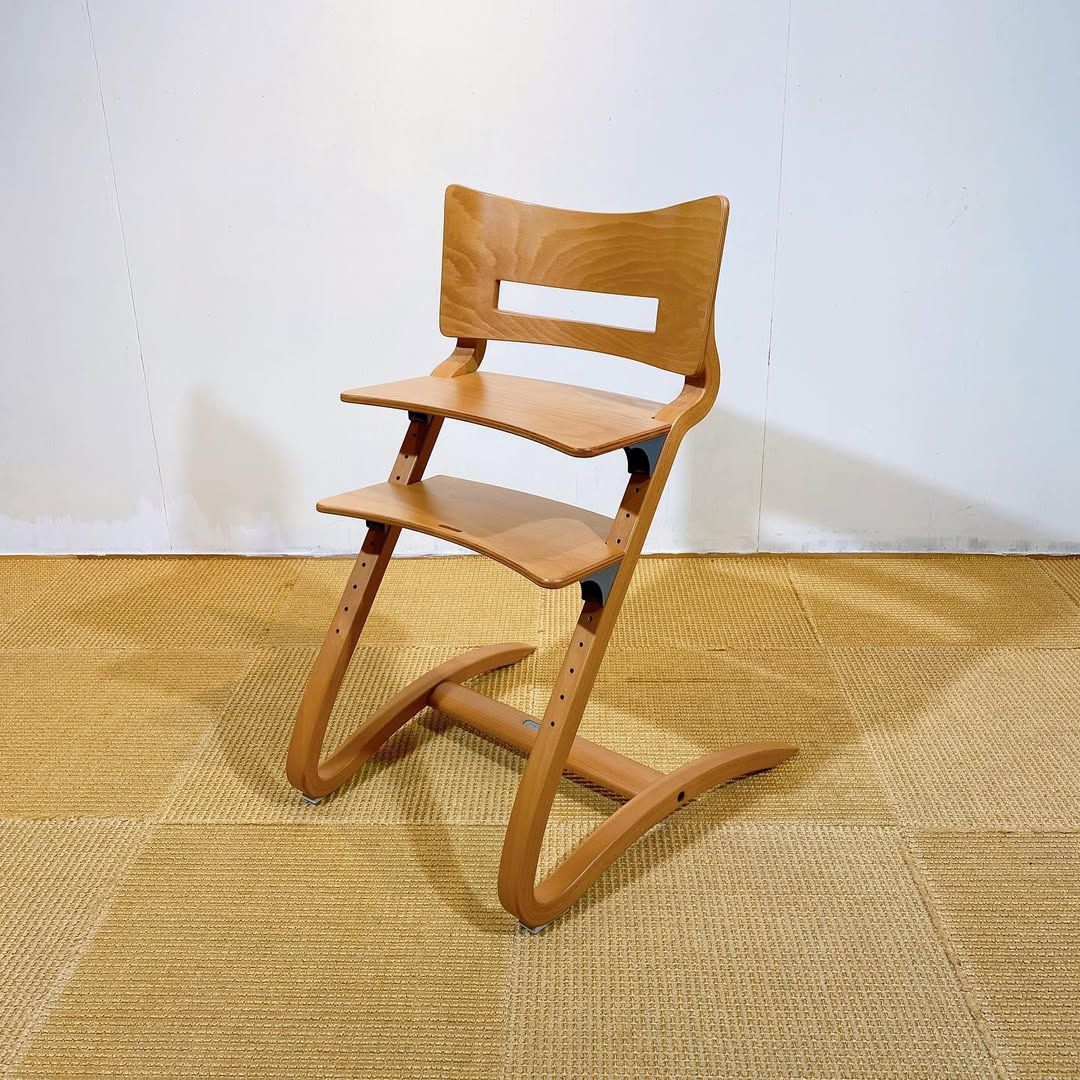 season14-4 / Leander High Chair