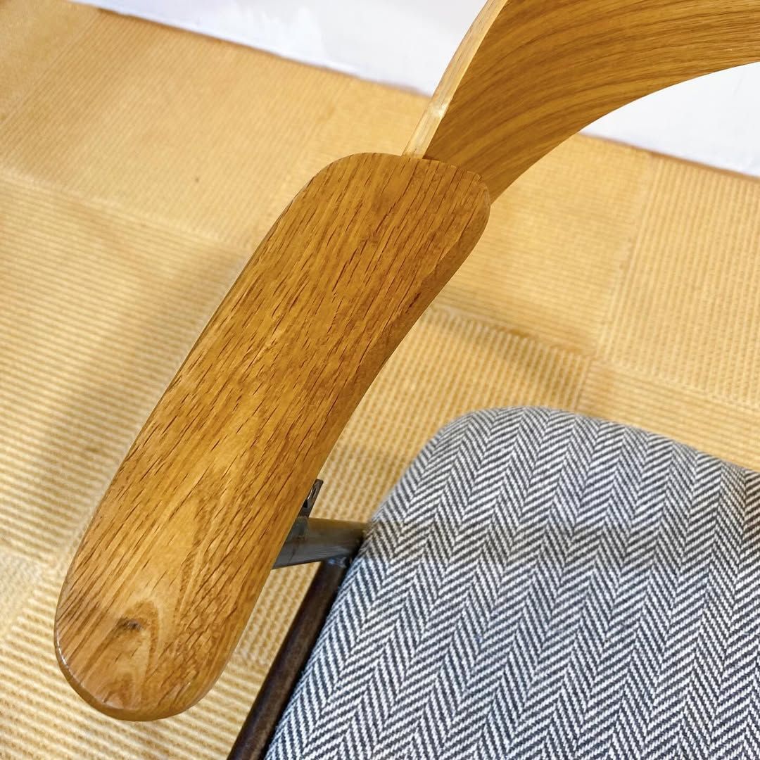 season29-4 / Chair