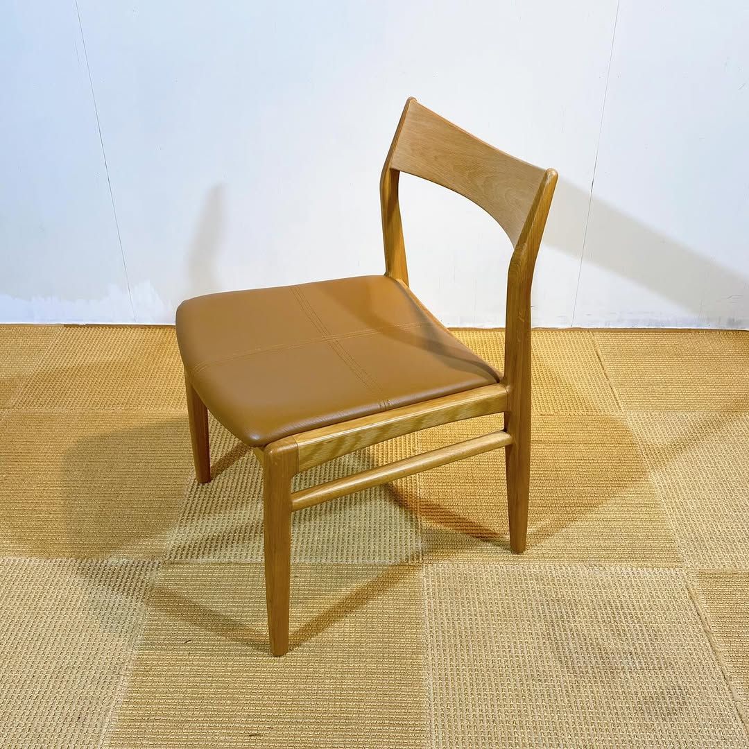 season32-3 / Chair