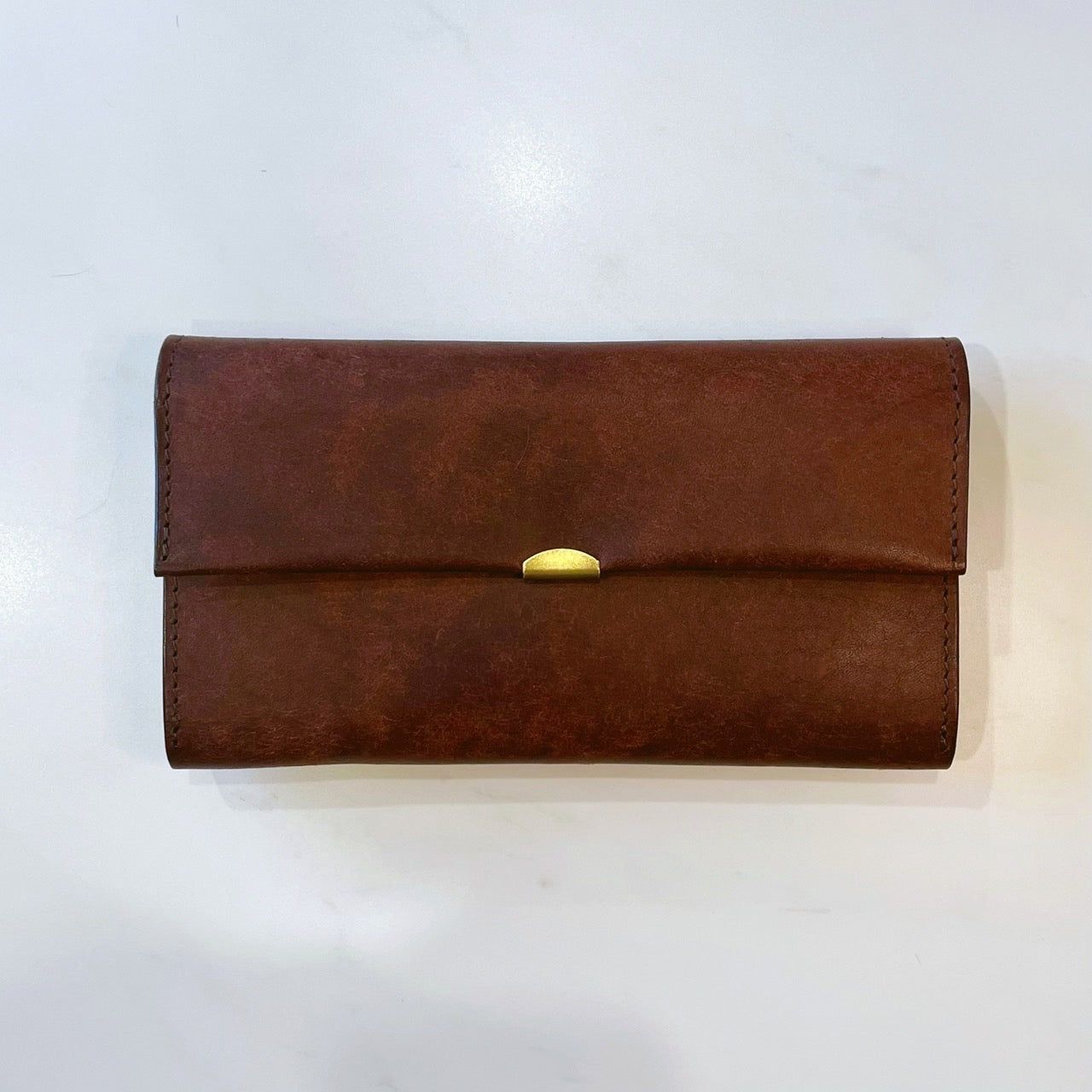 伝統的な技法で作られるレザー
