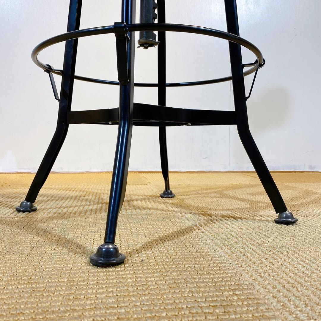 season24-6 / Hi Chair