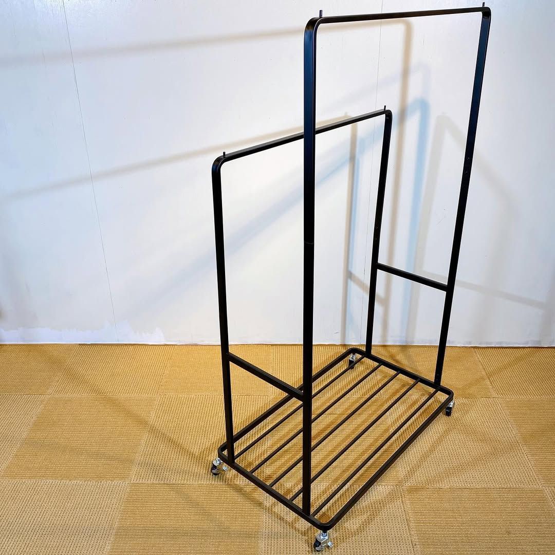 season22-1 / Hanger Rack