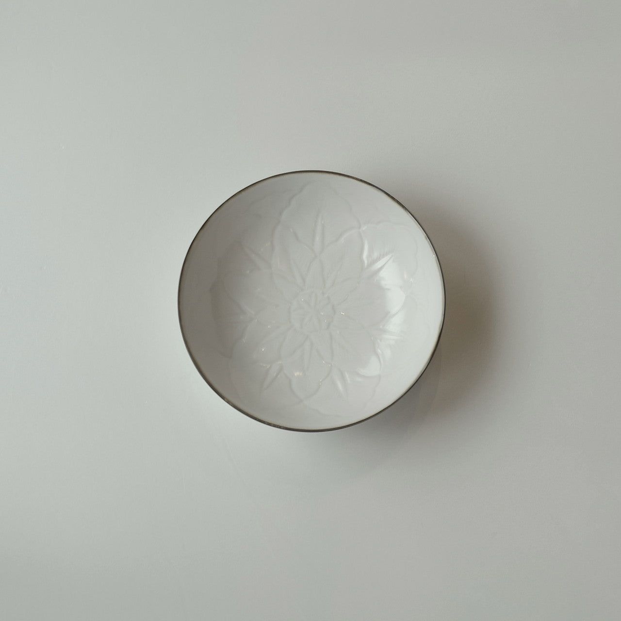 jicon Covered flower dish
