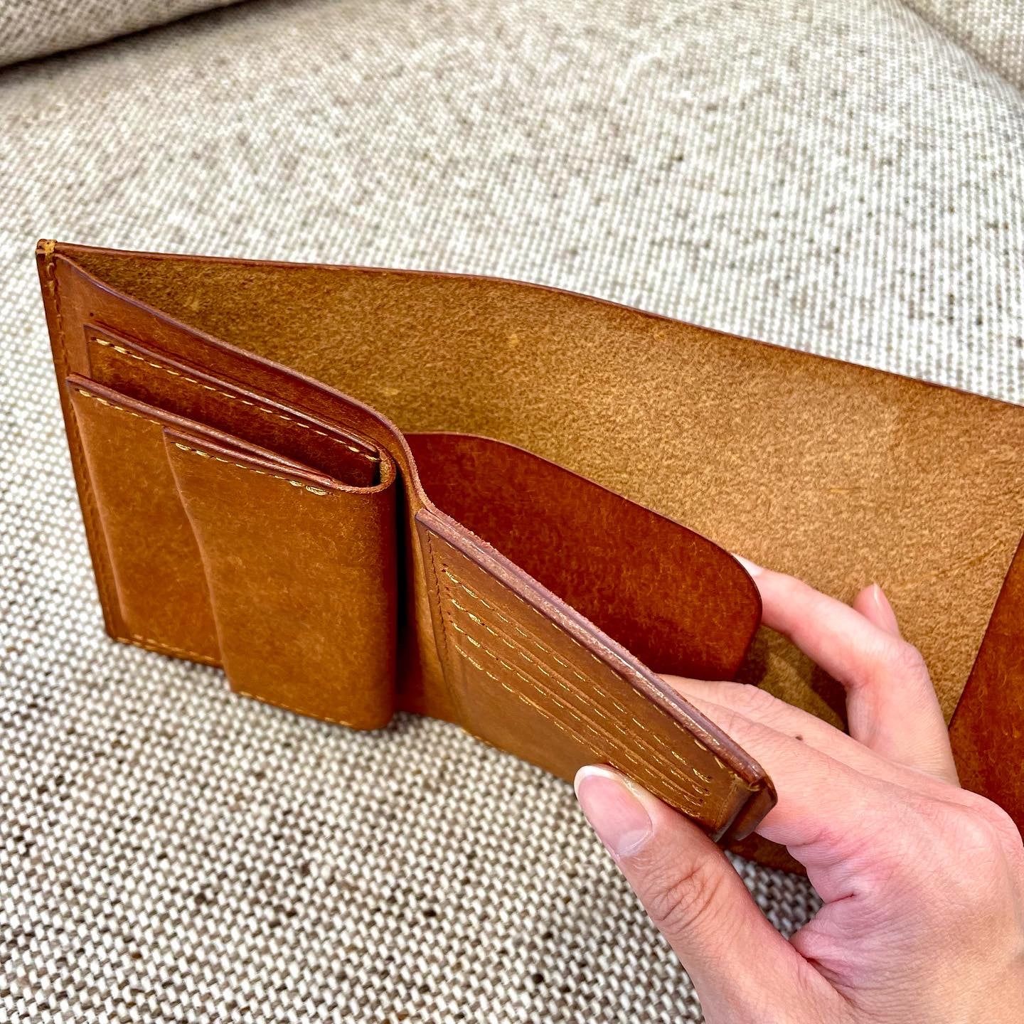 ANNAK三つ折り財布