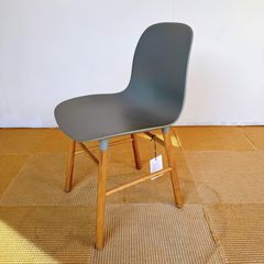 season45-6 / デザイナーズチェア / Form Chair（Normann Copenhagen）