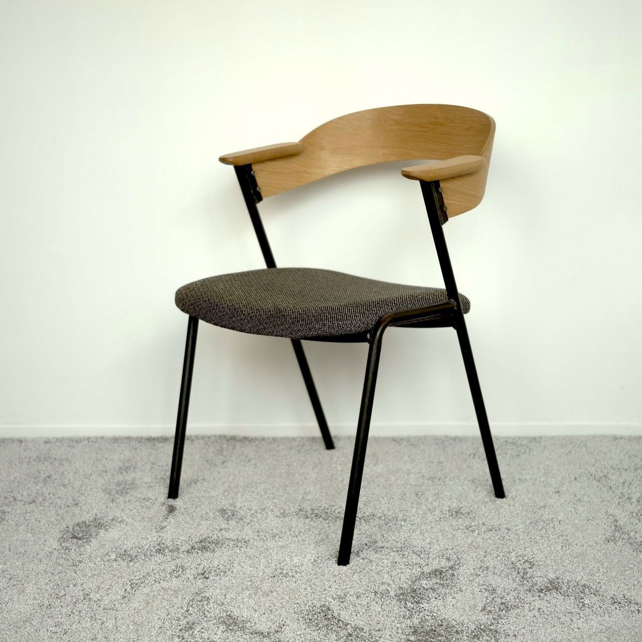 Danis Short Arm Chair