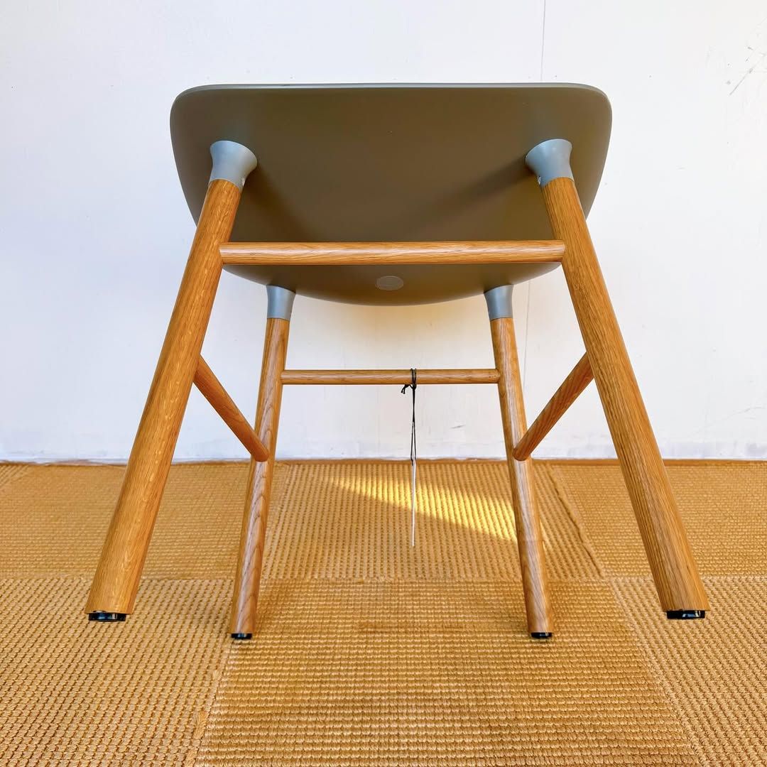 season45-6 / デザイナーズチェア / Form Chair（Normann Copenhagen）