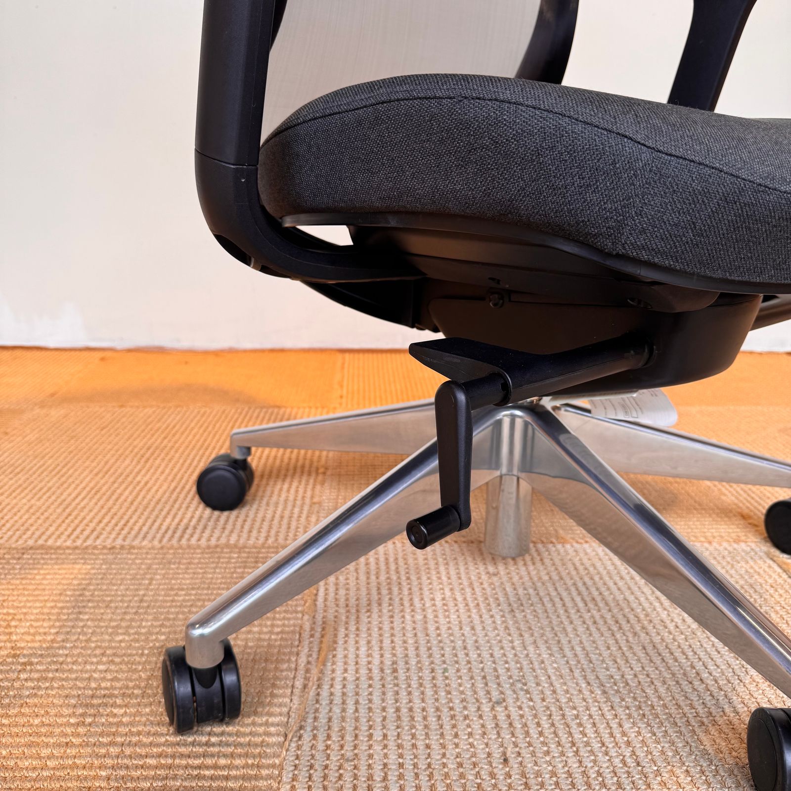 season57-1 / オフィスチェアAIR A-03E (ブラック)