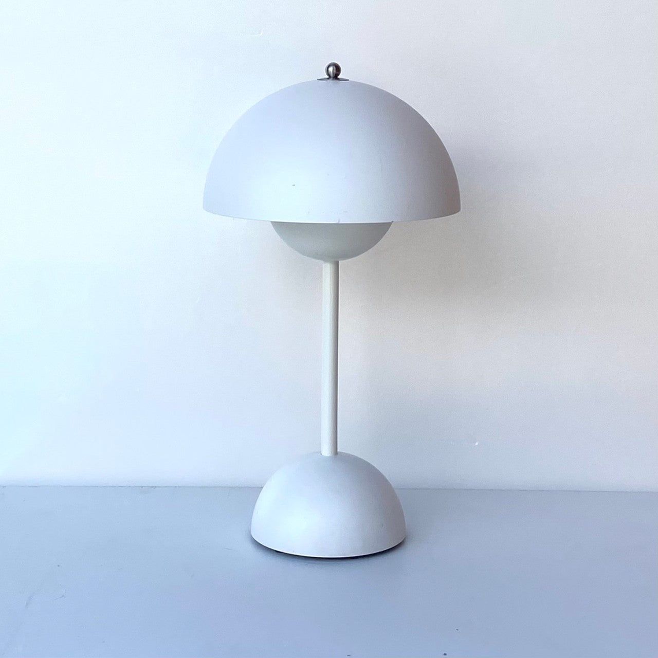 Flowerpot Portable Table Lamp