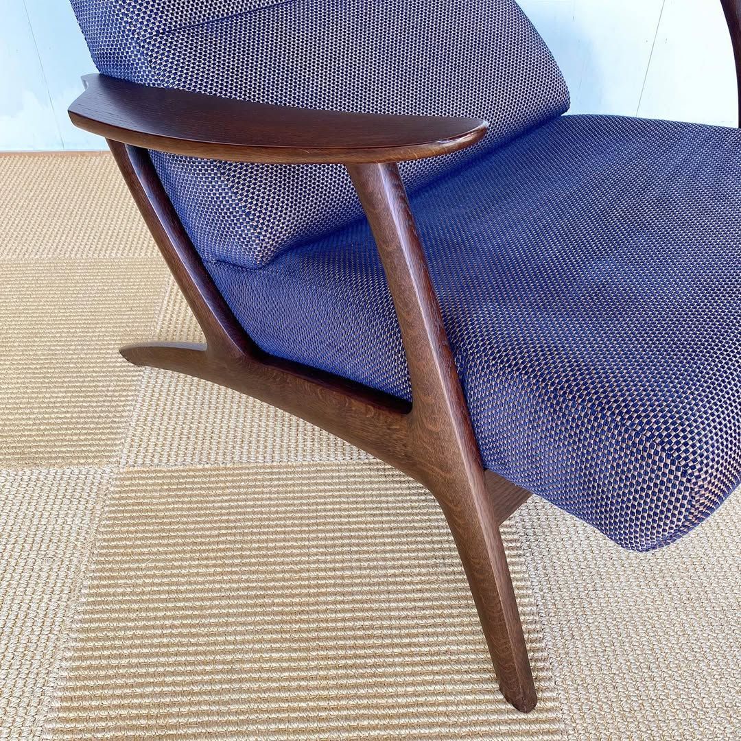 season11-1 / Lounge Sofa / カリモク