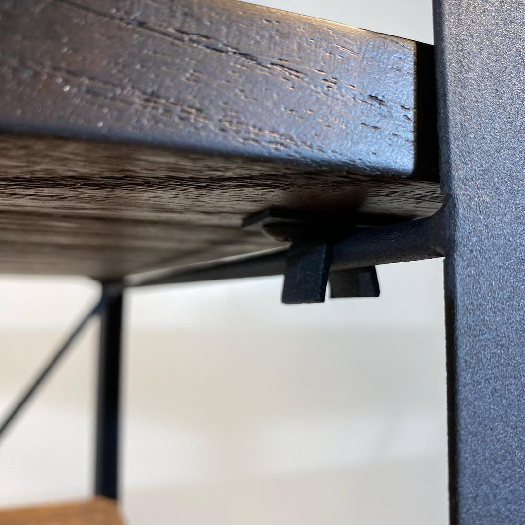 season28-2 / Iron Shelf