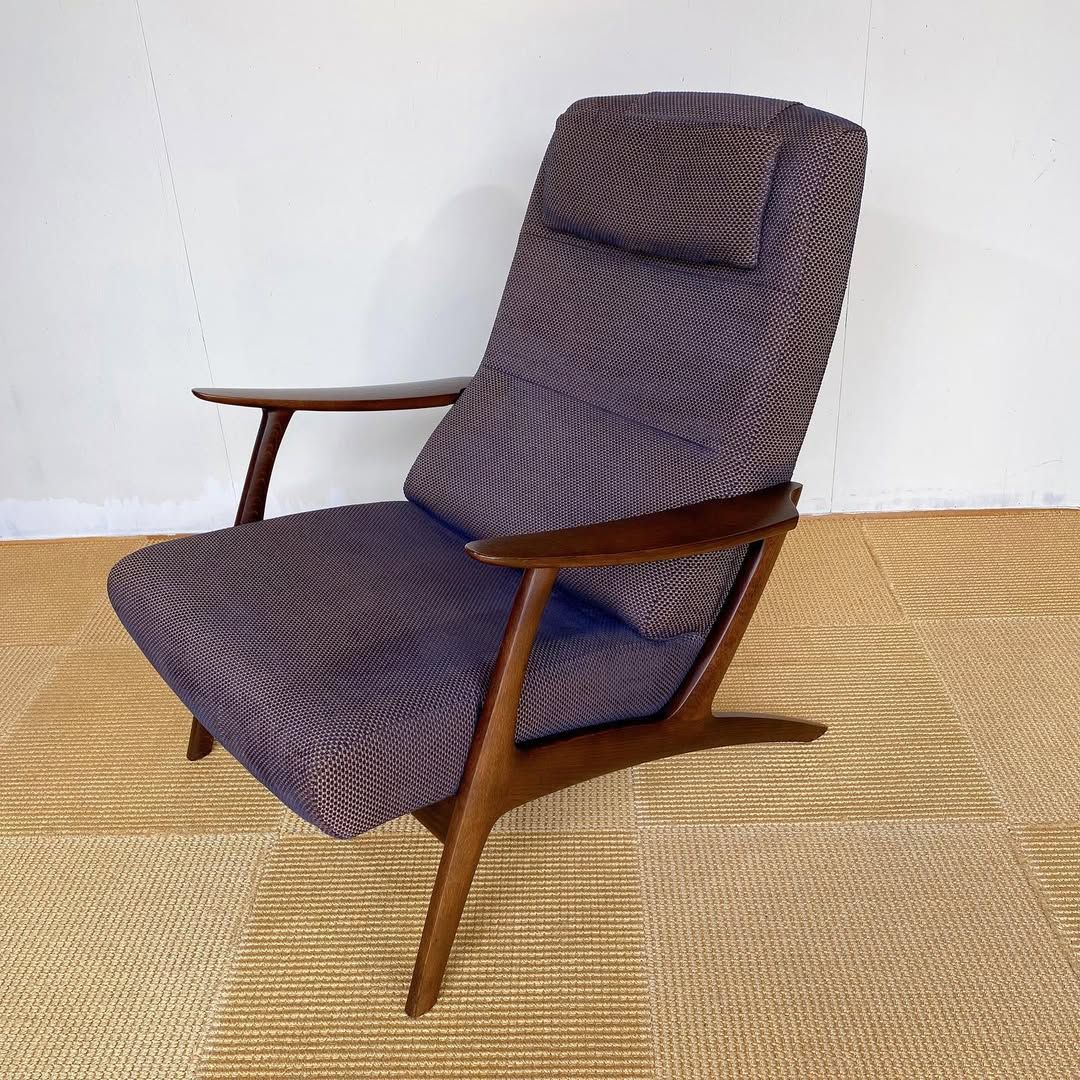 season11-1 / Lounge Sofa / カリモク