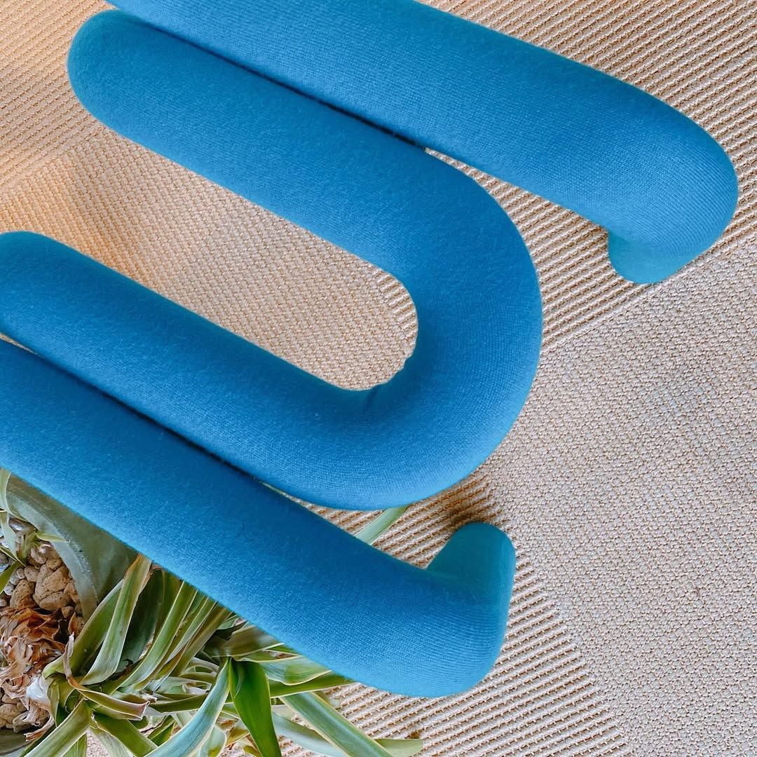 season30-2 / Mustache Chair / turquoise blue