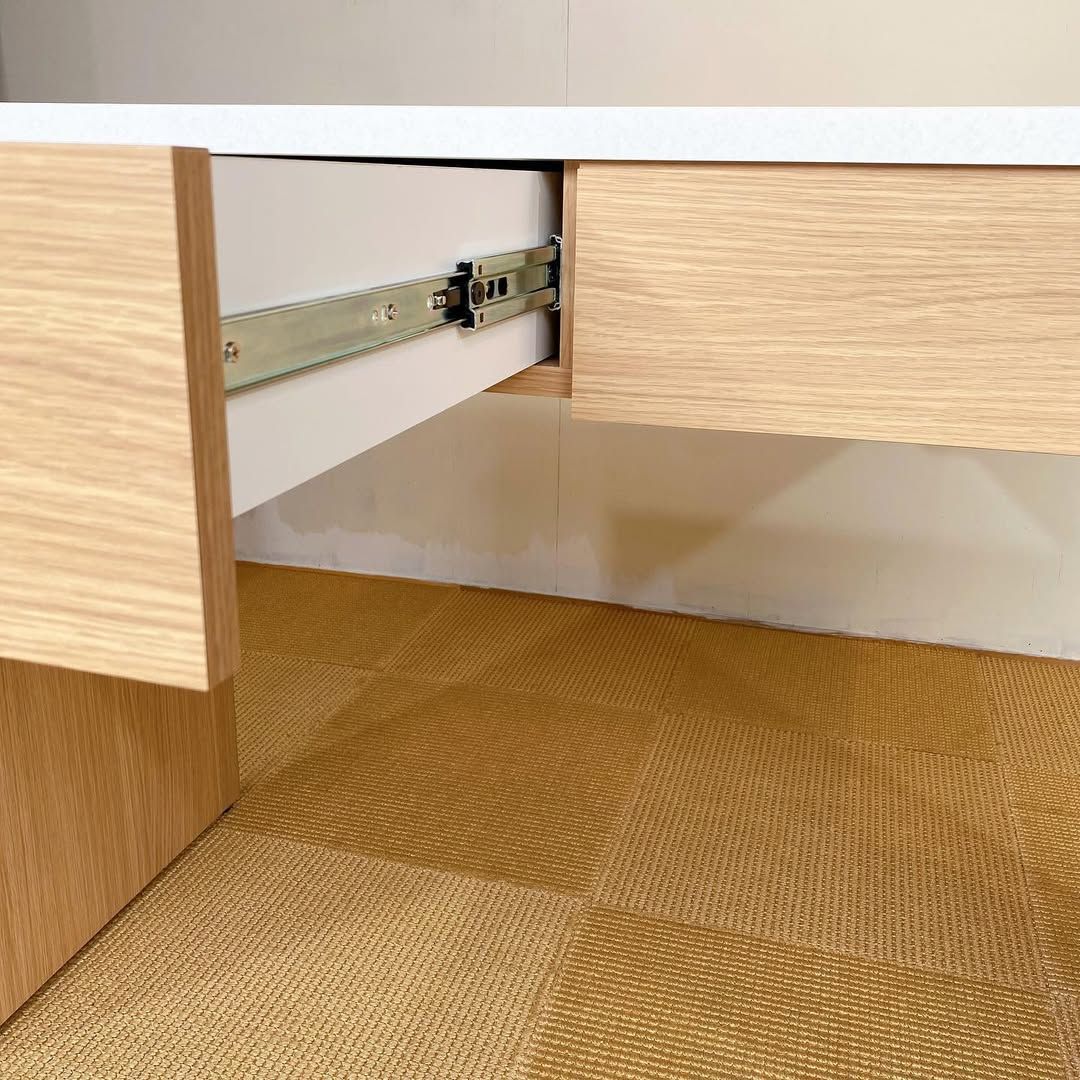season19-2 / Console Table