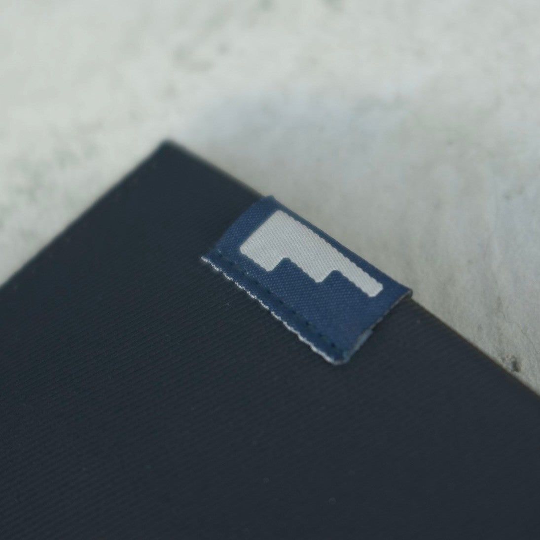 Document holder ZERO