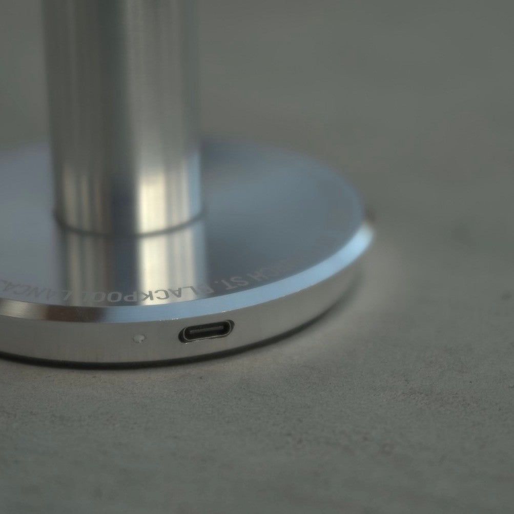 Portable street light