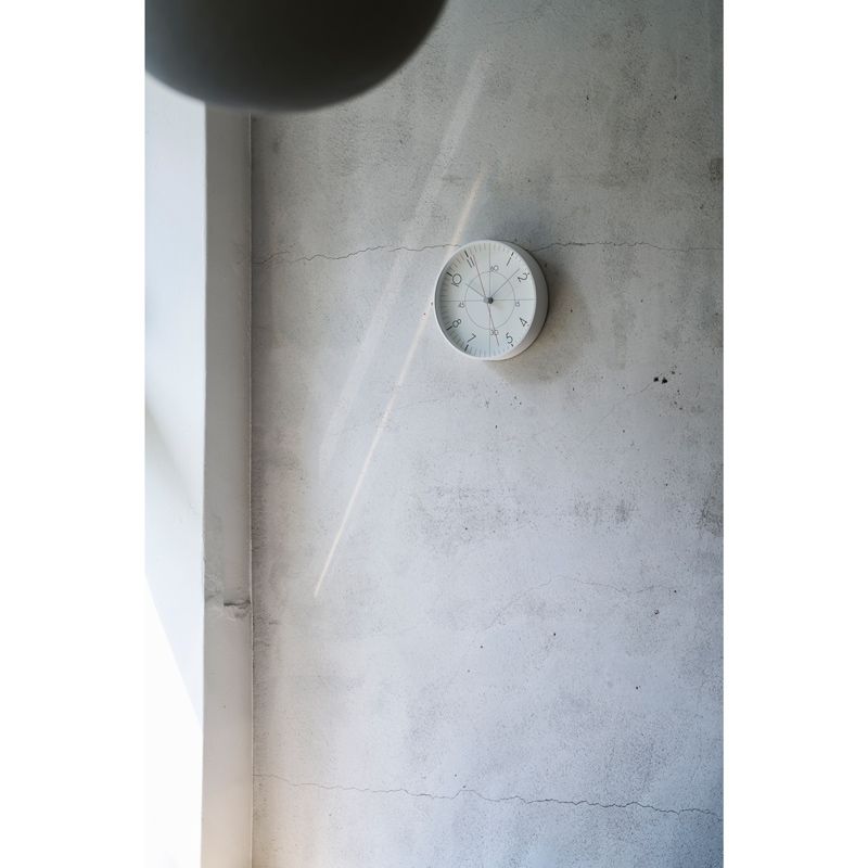 earth wall clock less /