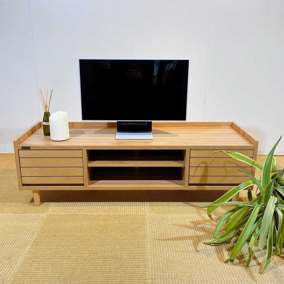 season32-2 / TV Board