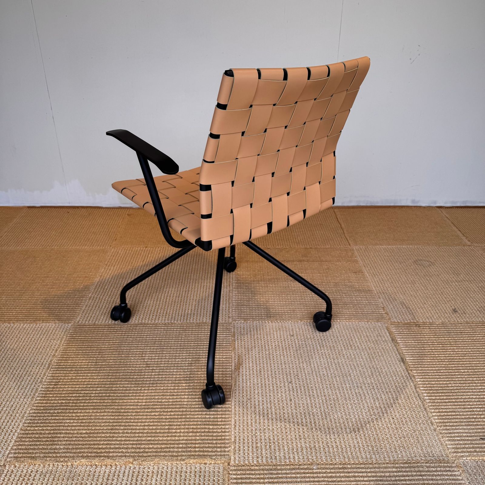season57-3 / HARPER DESK CHAIR / CRASH GATE