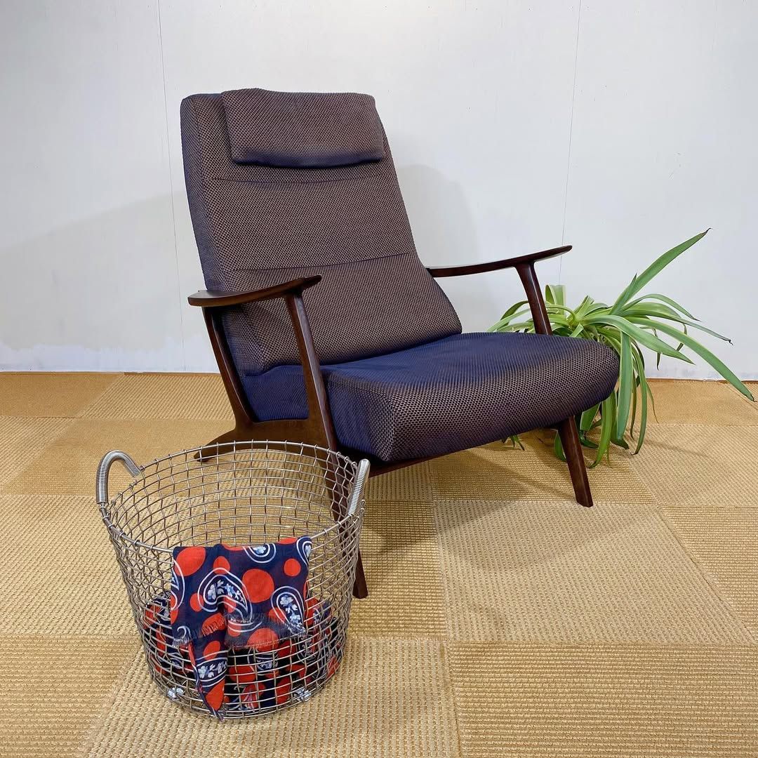 season11-1 / Lounge Sofa / カリモク