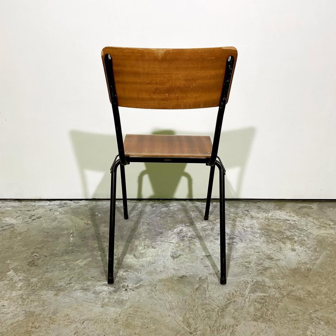 season5-2 / school chair