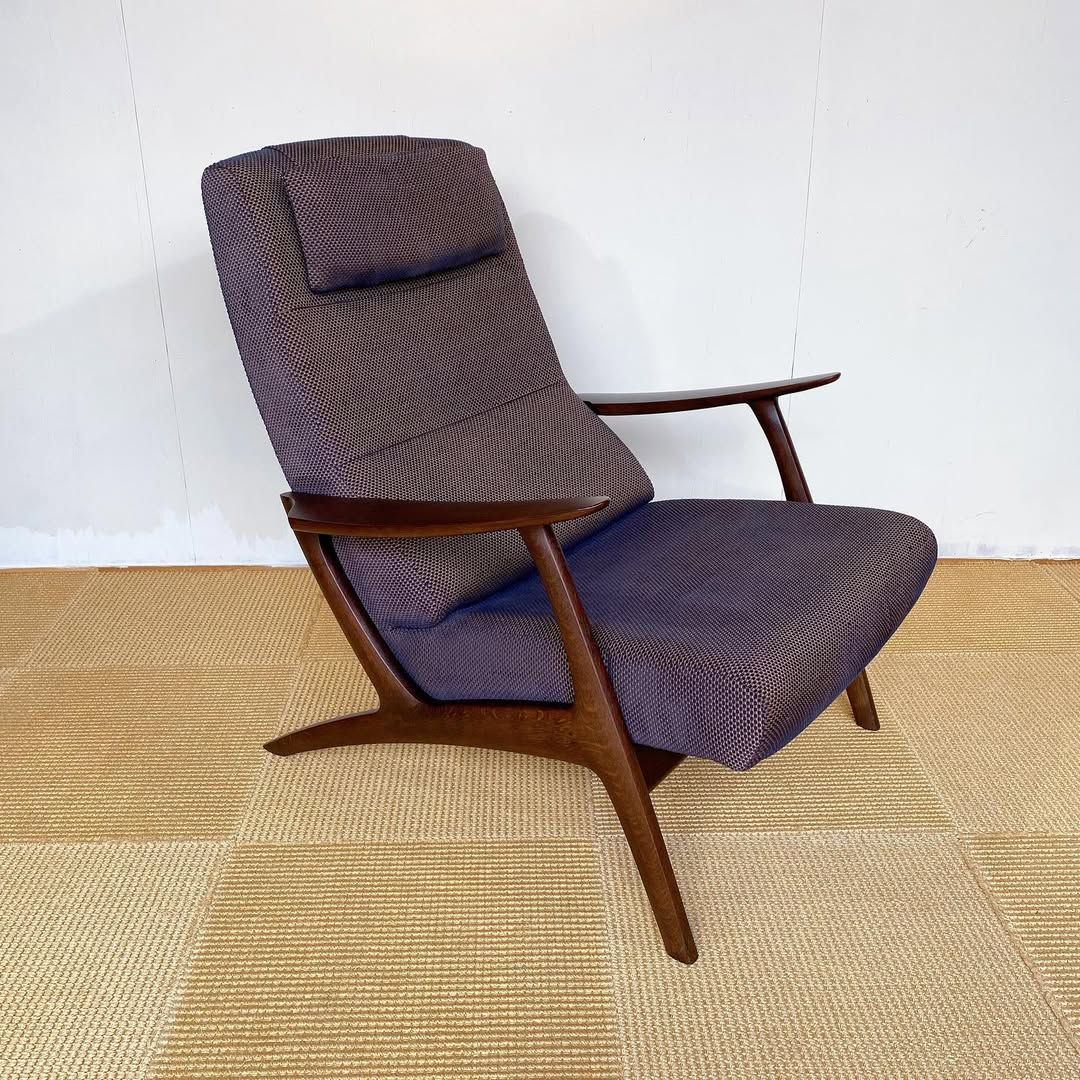 season11-1 / Lounge Sofa / カリモク