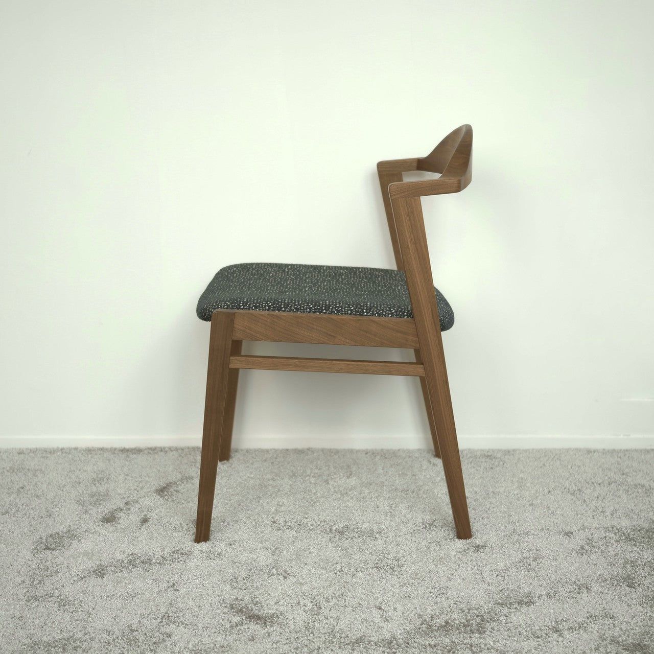 【12/5撮影】Plane Semi Arm Chair