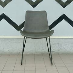 PUNISH wing chair