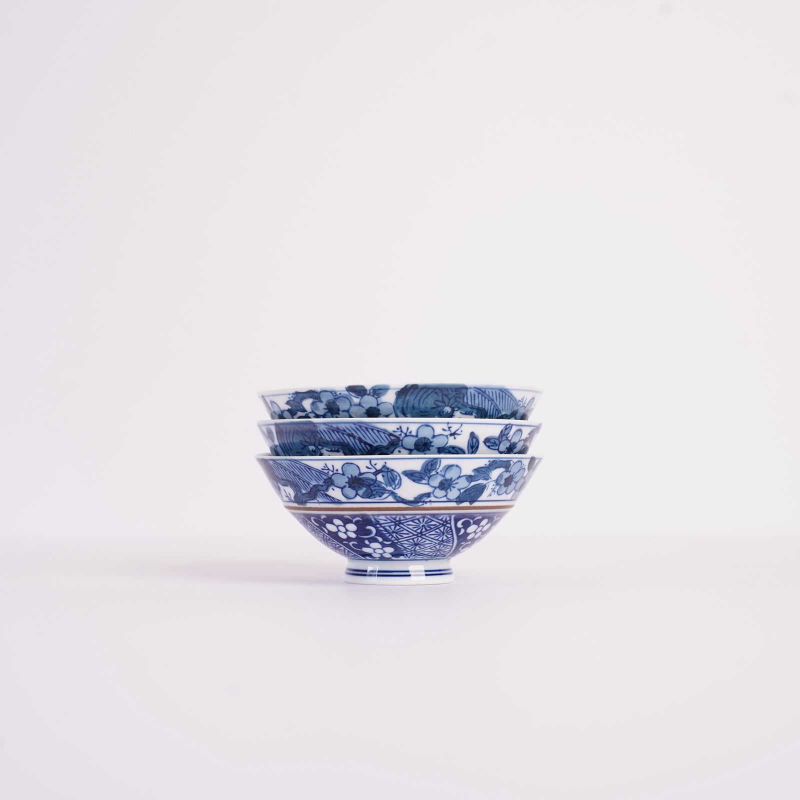 二色の藍色と梅の花 ご飯茶碗 3個セット