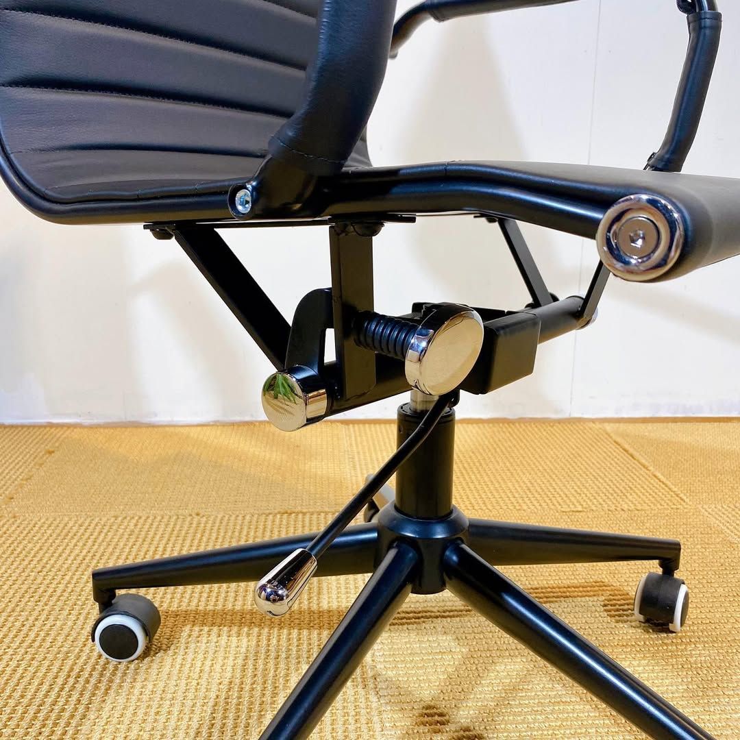 season12-2 / Desk Chair