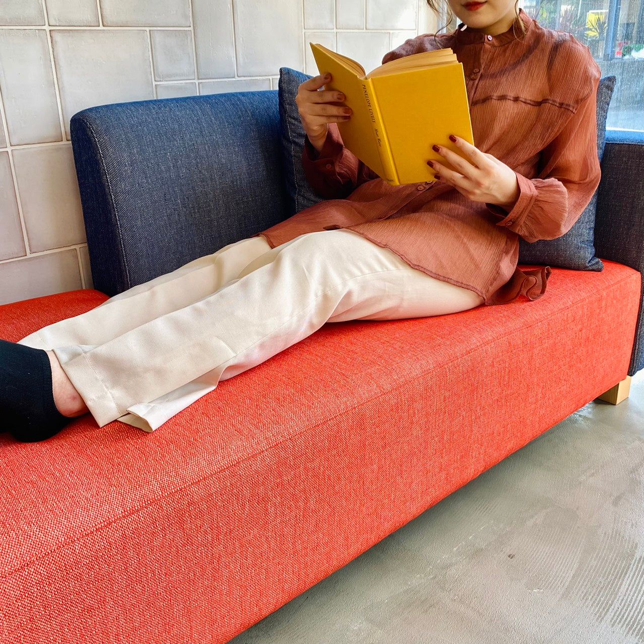[ OUTLET ] Wind shell sofa